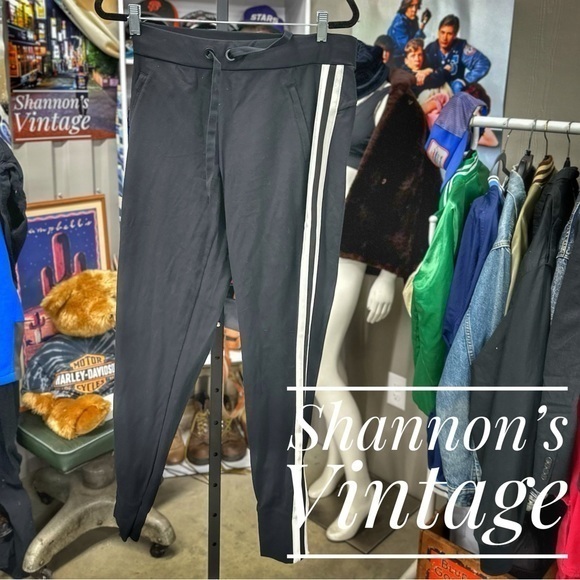 Athleta Pants - Athleta women’s sz ST joggers A52